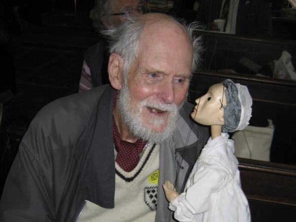 Donald Rawe meets Nellie Slogget